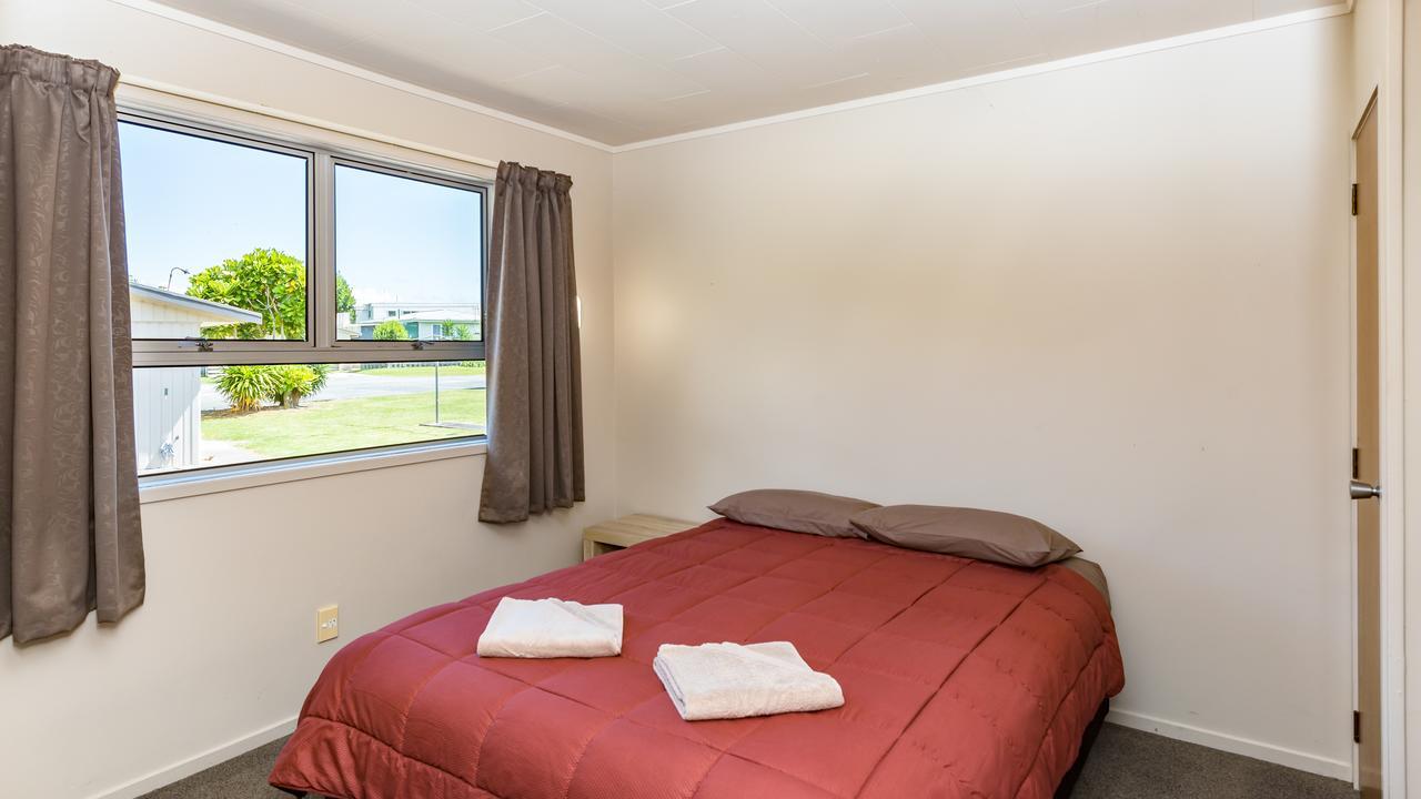Waitangi Beach Units Bagian luar foto